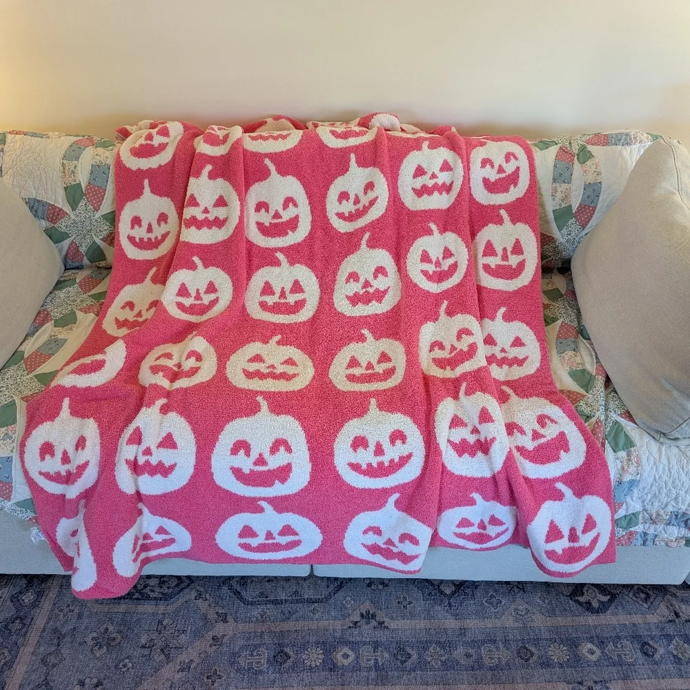 Pink and White Pumpkin Jack-o'-lantern Soft Throw Blanket